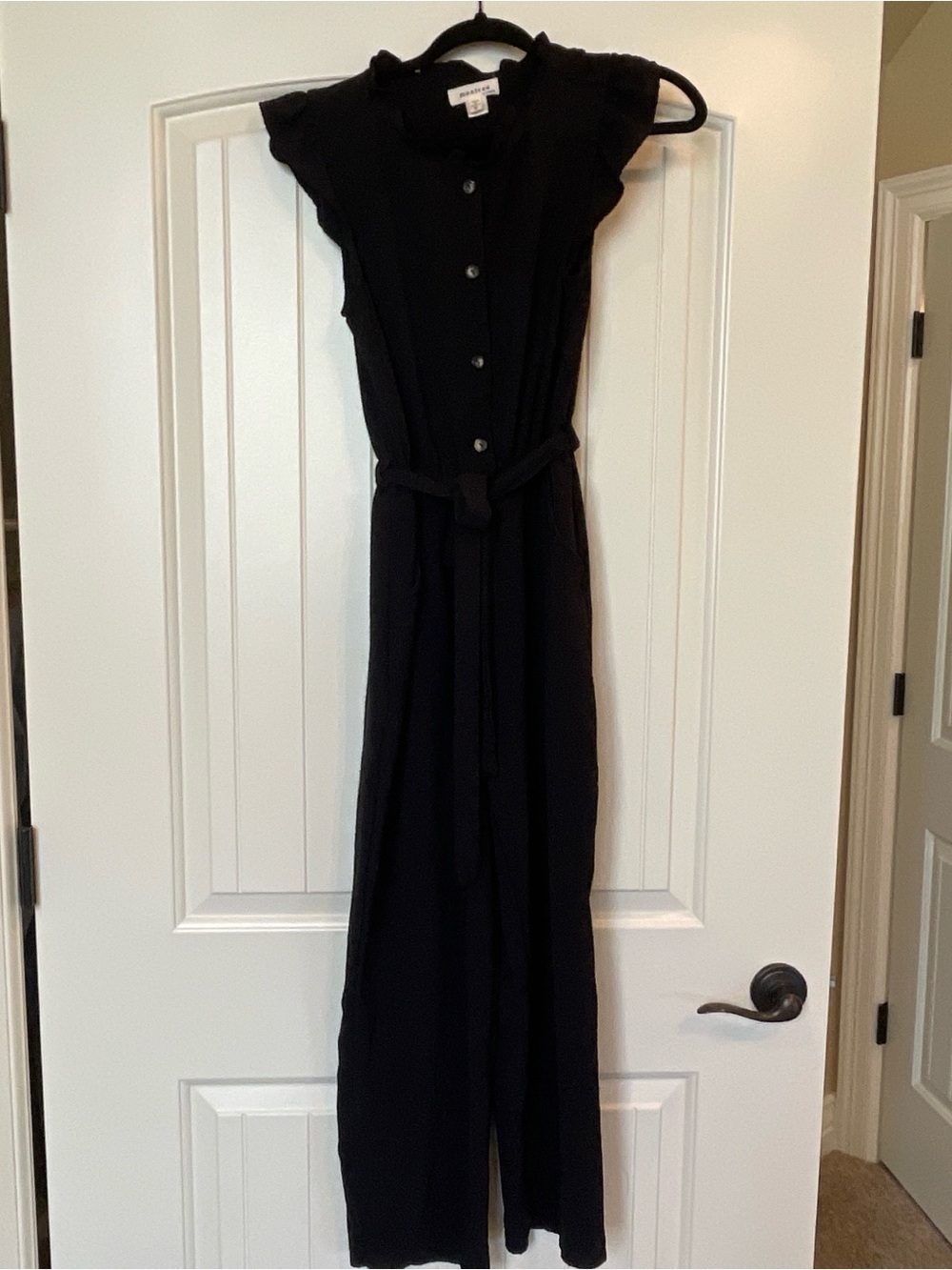Black Sleeveless Button-Front jumpsuit with Belt